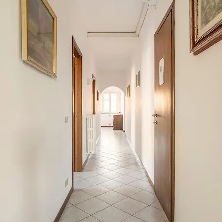 Chic Italian Escape - Lorusso