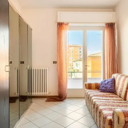 Chic Italian Escape - Lorusso Daire
